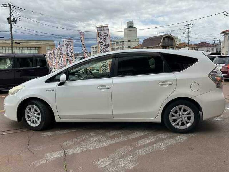 PRIUS ALPHA