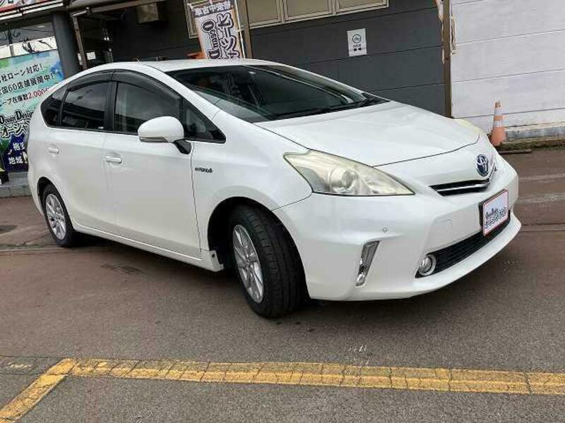 PRIUS ALPHA