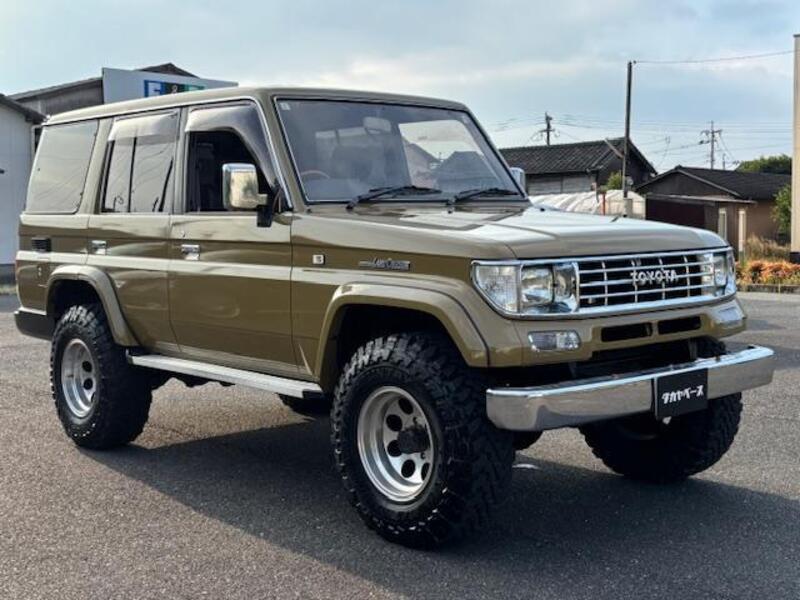 TOYOTA LAND CRUISER PRADO