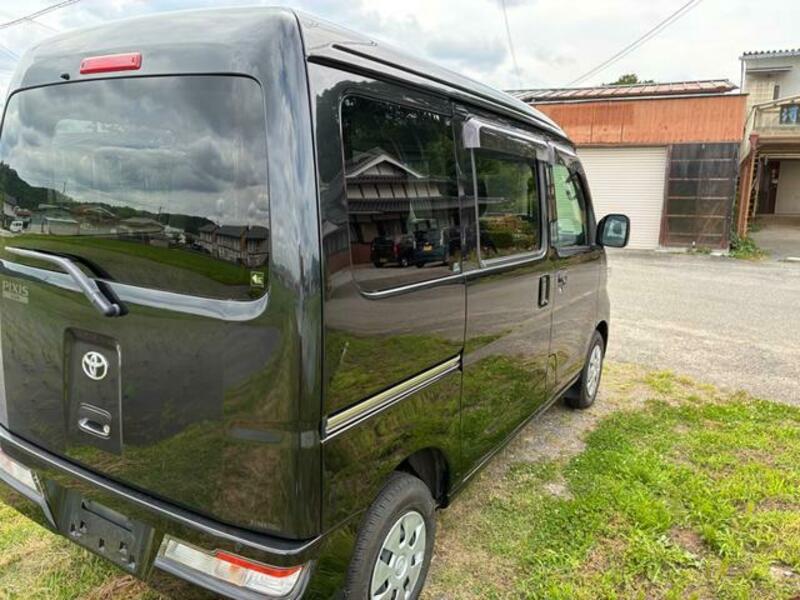 PIXIS VAN