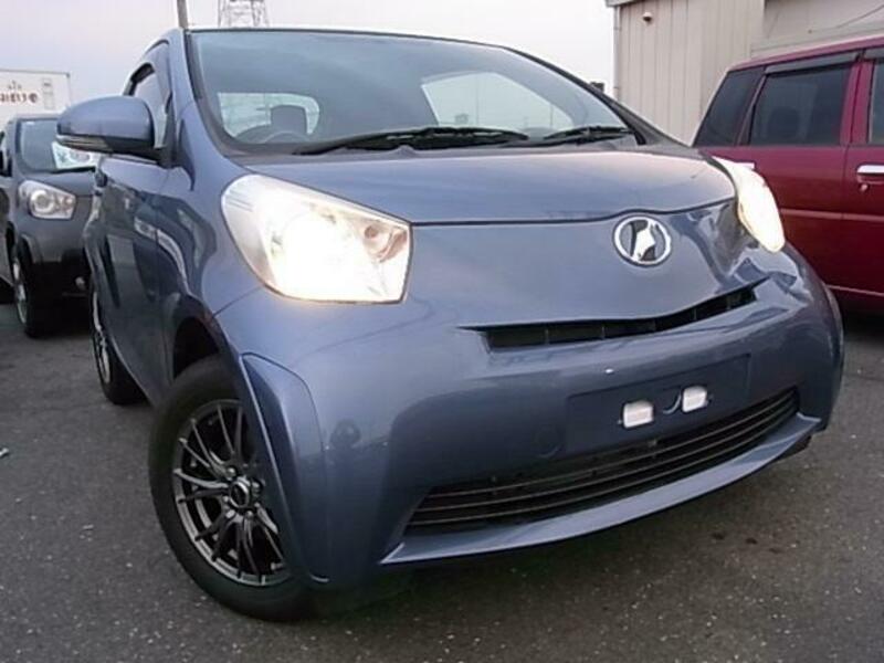 TOYOTA IQ