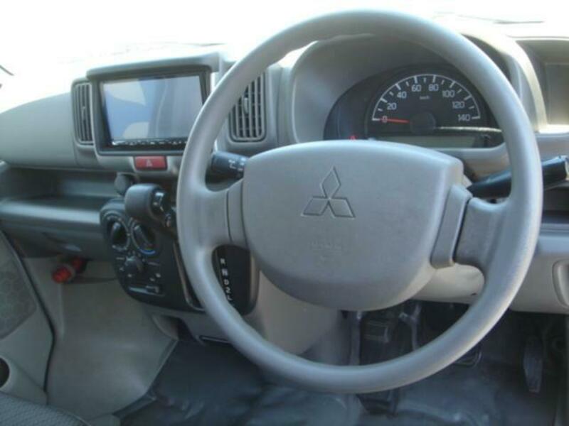 MINICAB VAN
