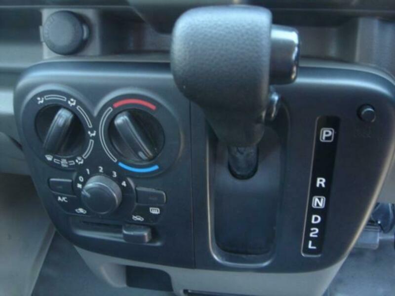MINICAB VAN