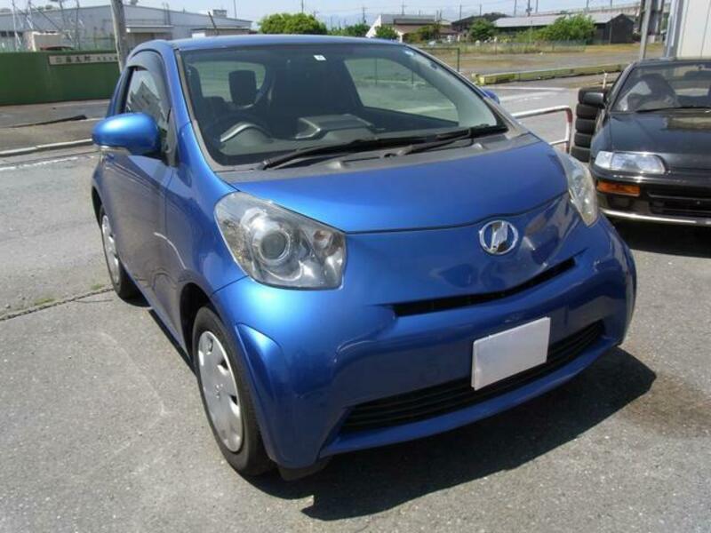 TOYOTA IQ