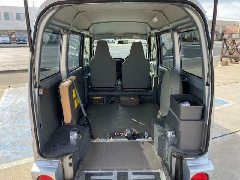 MINICAB VAN