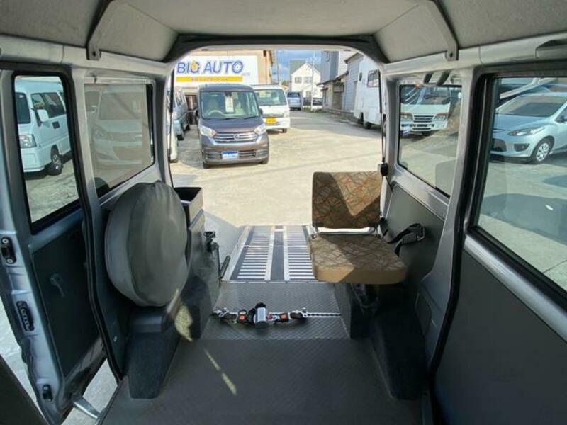 MINICAB VAN
