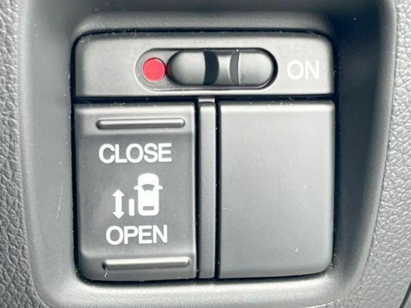 N BOX