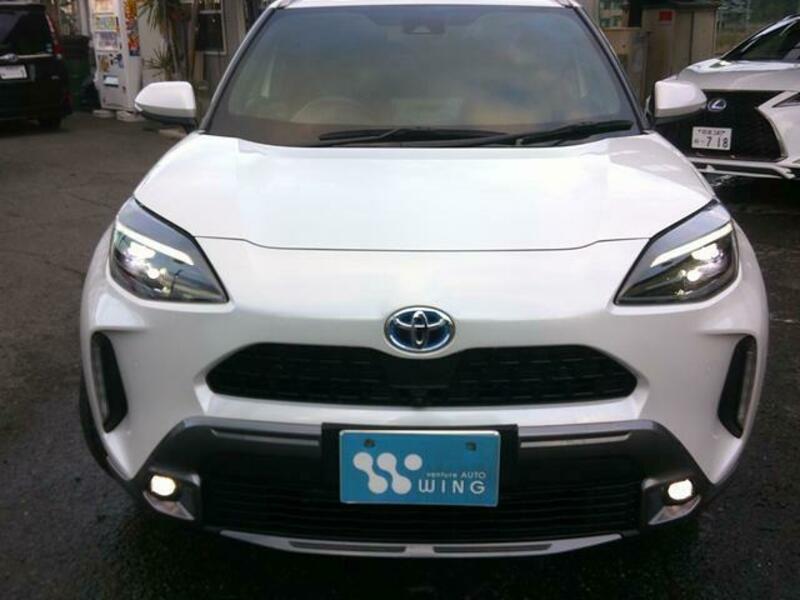 YARIS CROSS