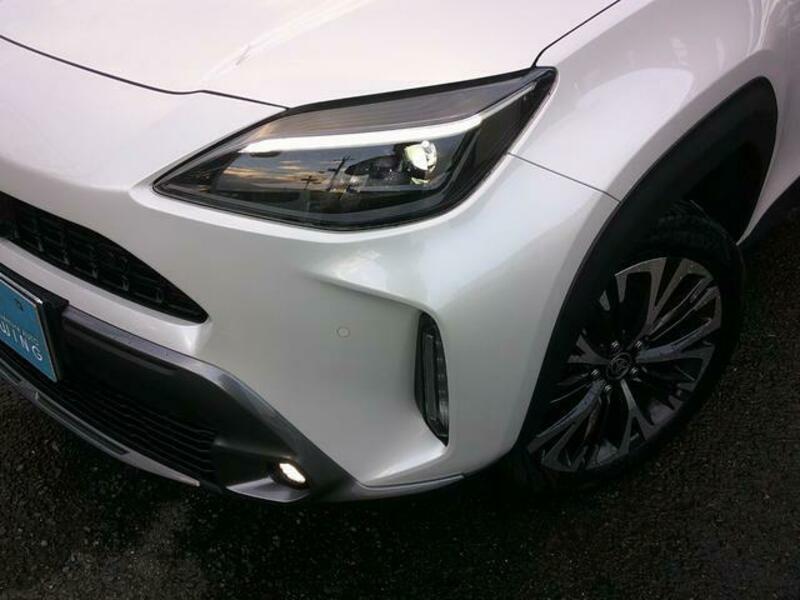 YARIS CROSS