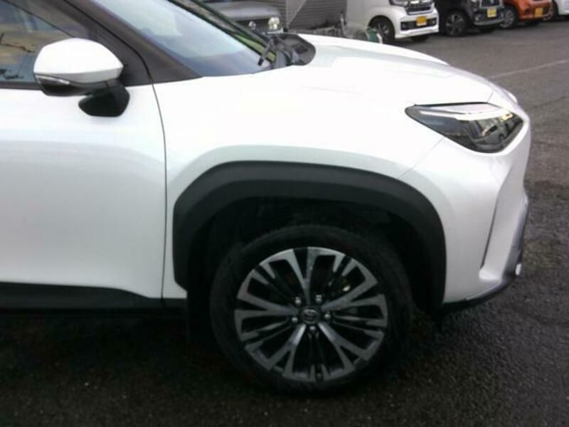 YARIS CROSS