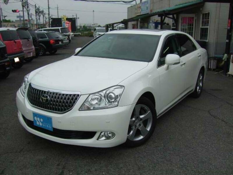 TOYOTA CROWN MAJESTA