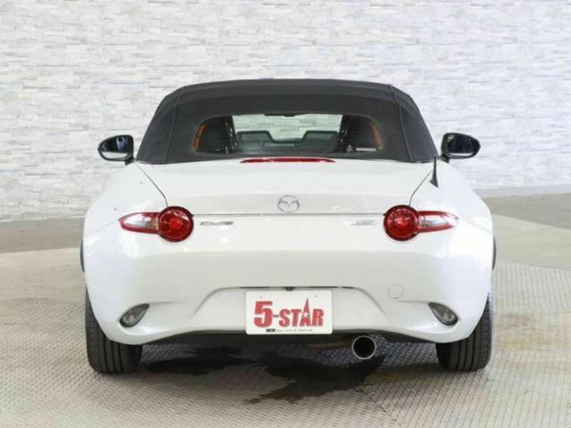 ROADSTER