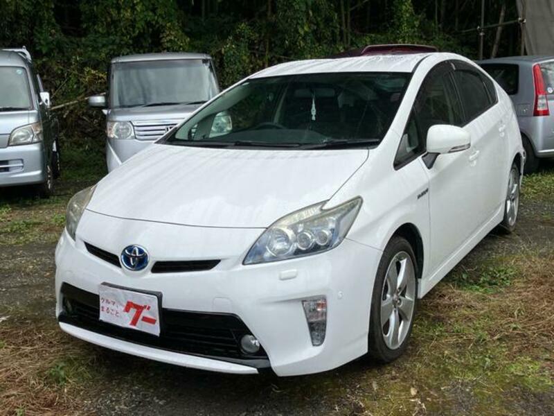 TOYOTA PRIUS