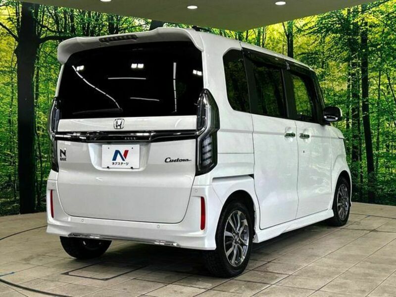 N BOX CUSTOM