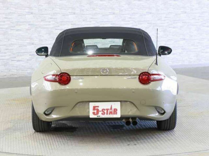ROADSTER