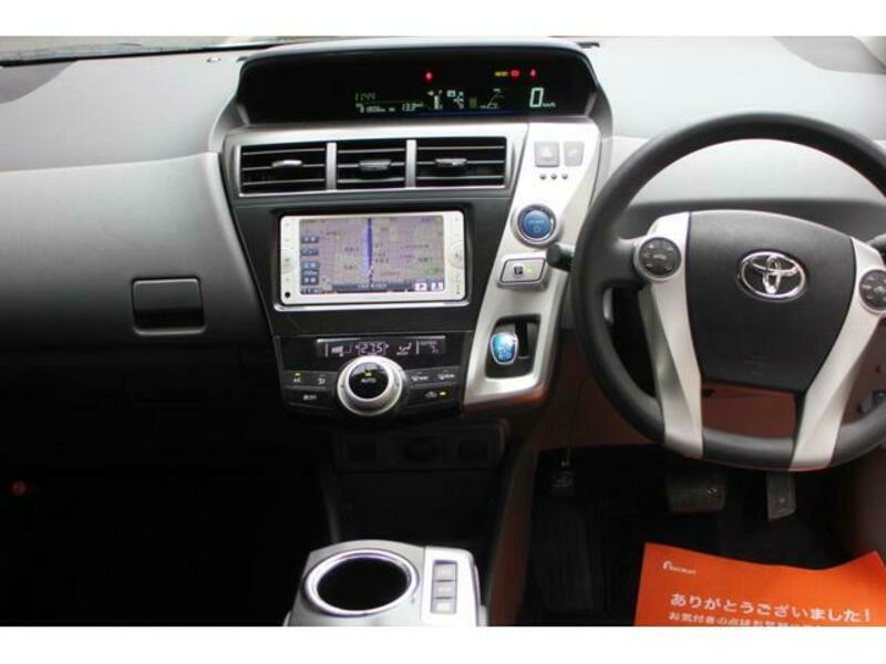 PRIUS ALPHA