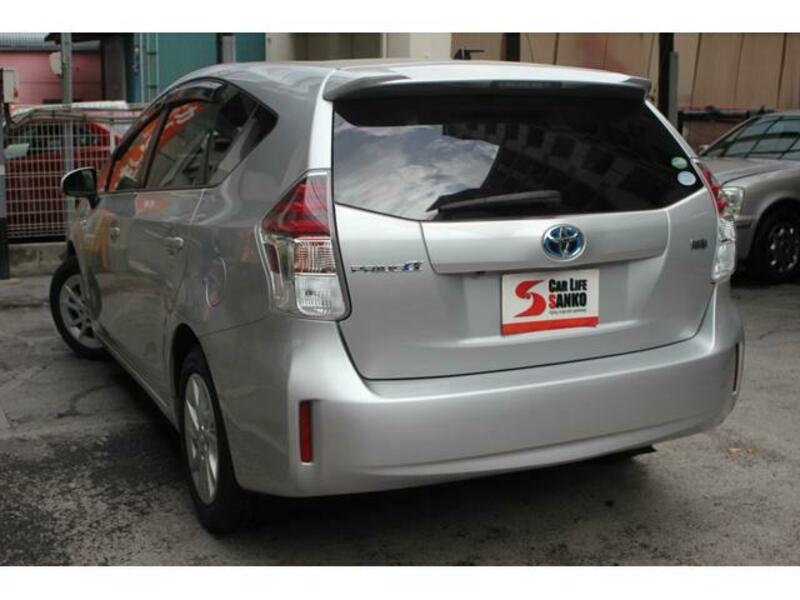 PRIUS ALPHA