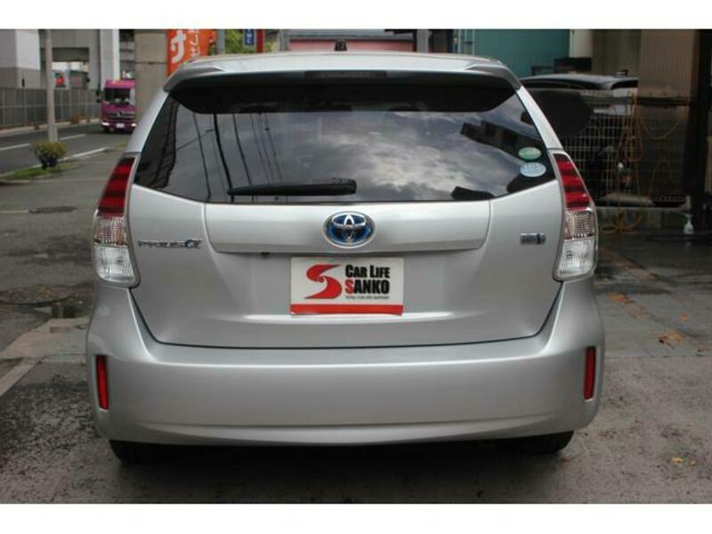 PRIUS ALPHA