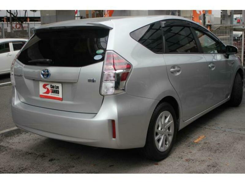 PRIUS ALPHA