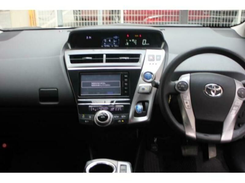 PRIUS ALPHA