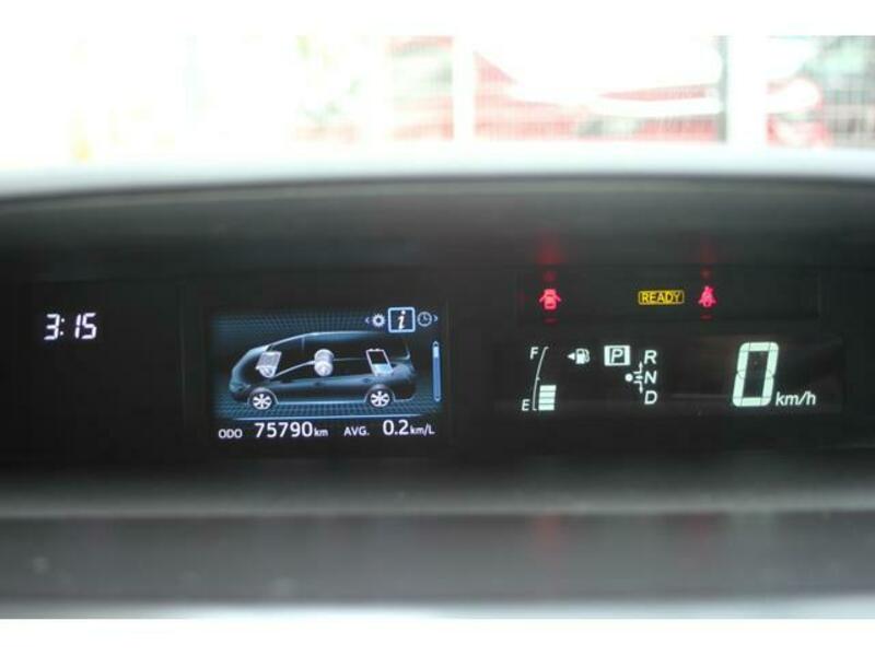 PRIUS ALPHA