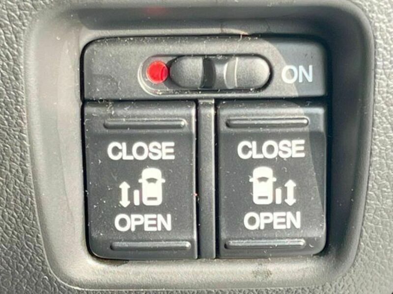 N BOX
