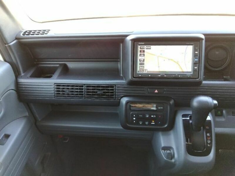 N-VAN