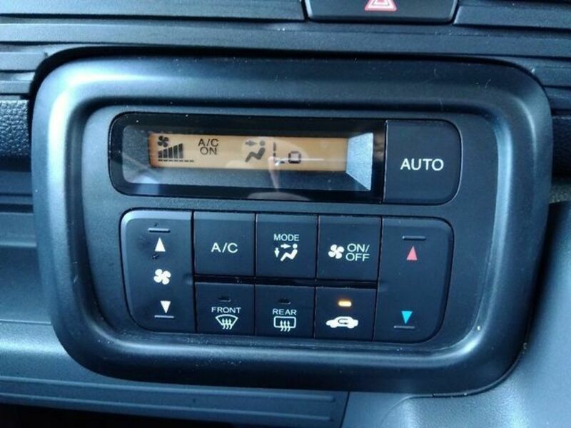 N-VAN
