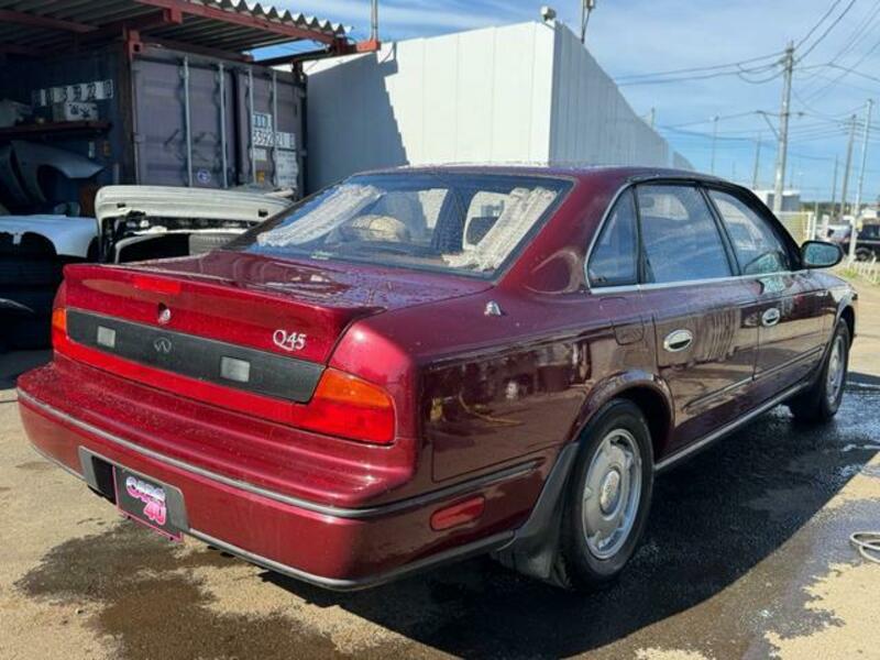 INFINITI Q45