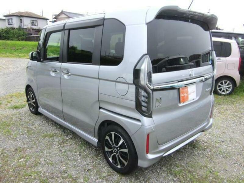 N BOX CUSTOM