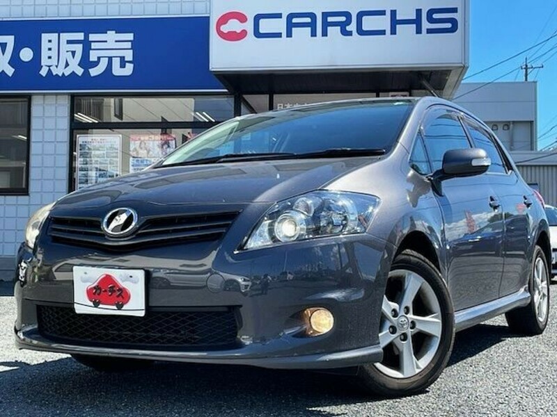 TOYOTA AURIS