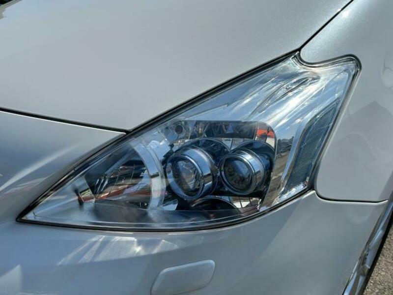 PRIUS ALPHA
