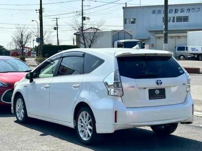 PRIUS ALPHA