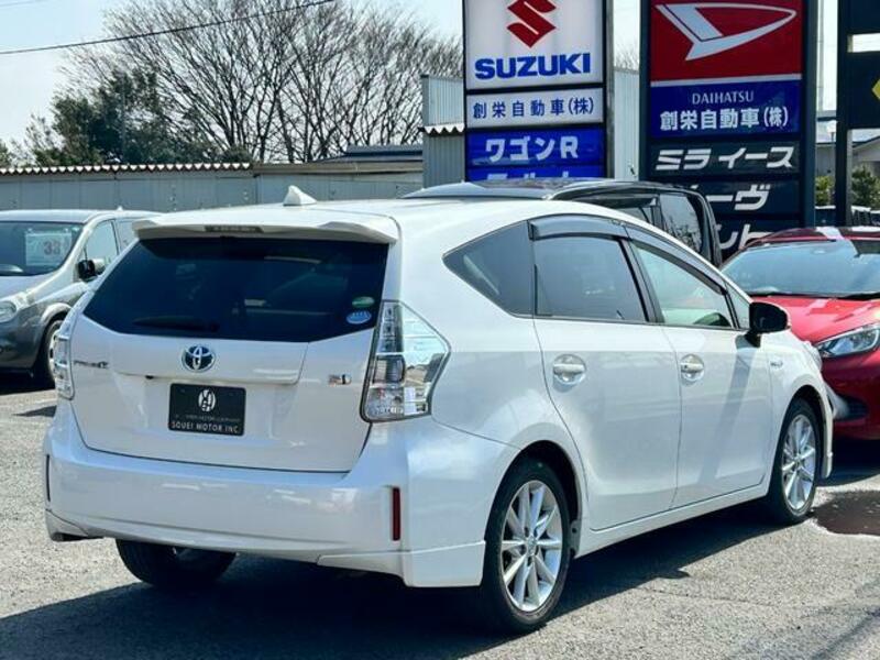 PRIUS ALPHA