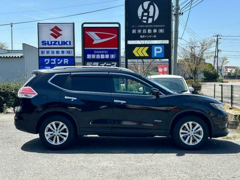 X-TRAIL