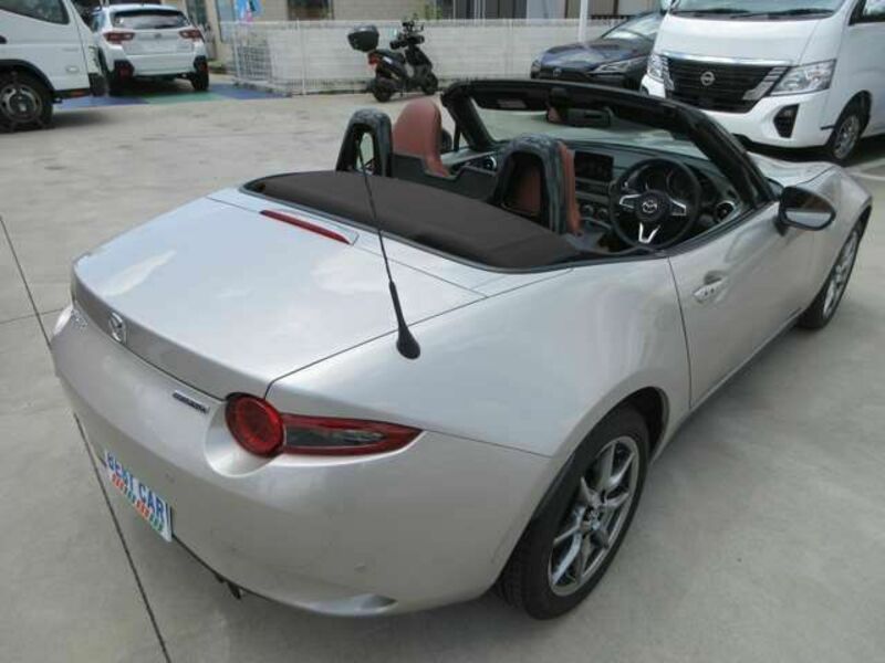 ROADSTER