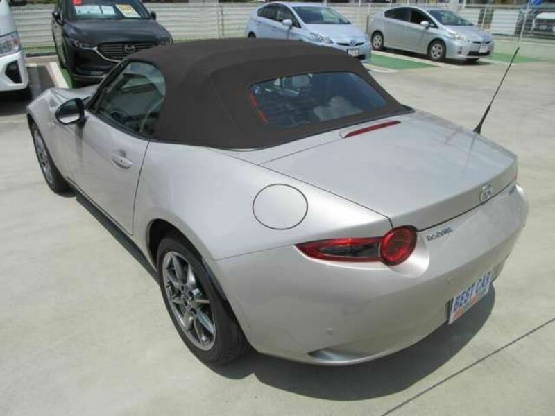 ROADSTER