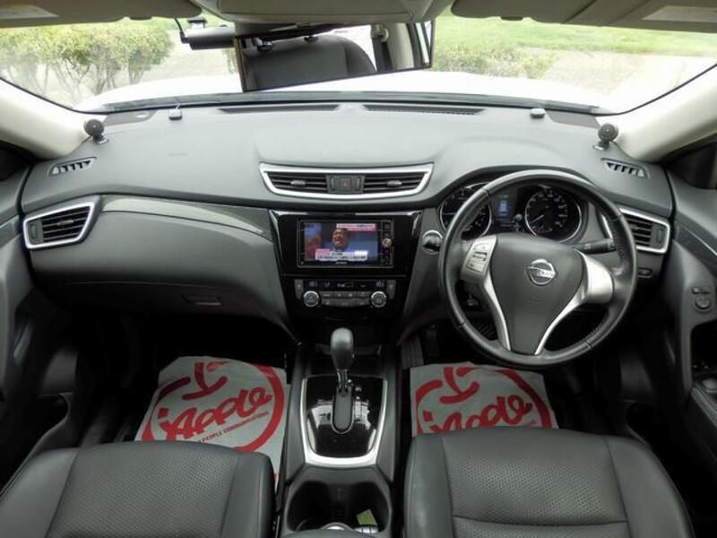 X-TRAIL