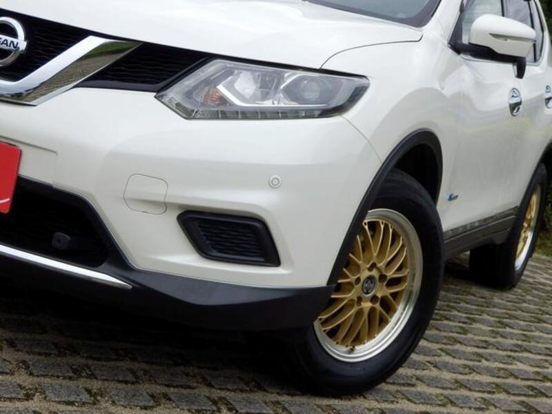X-TRAIL
