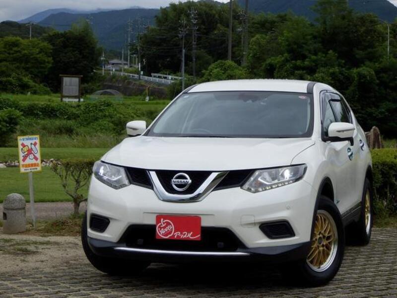 X-TRAIL