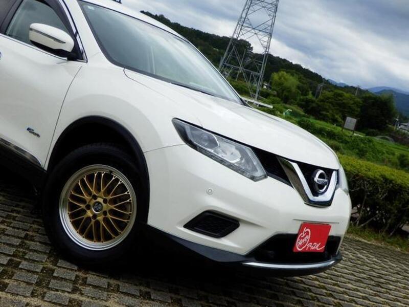 X-TRAIL