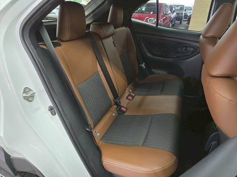 YARIS CROSS