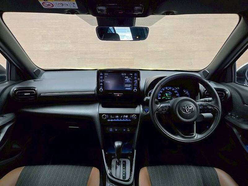 YARIS CROSS