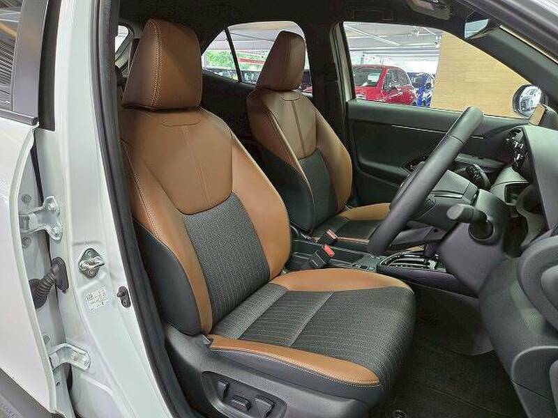 YARIS CROSS