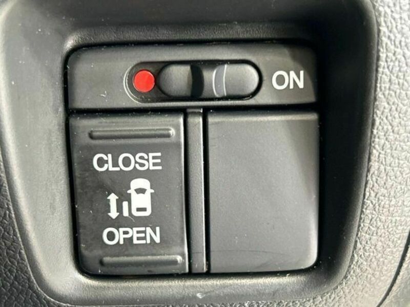 N BOX