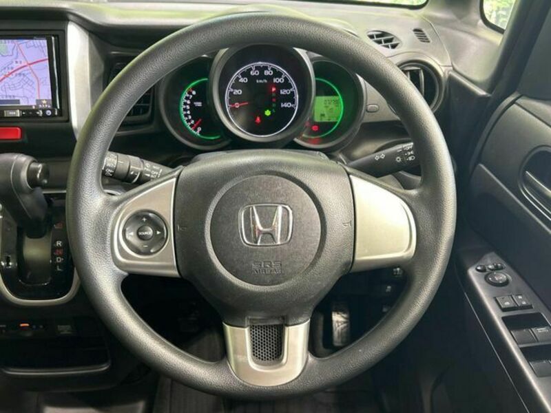 N BOX