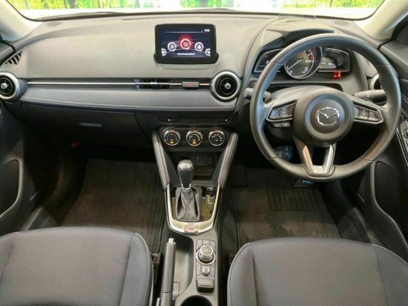 MAZDA2
