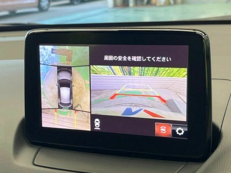 MAZDA2