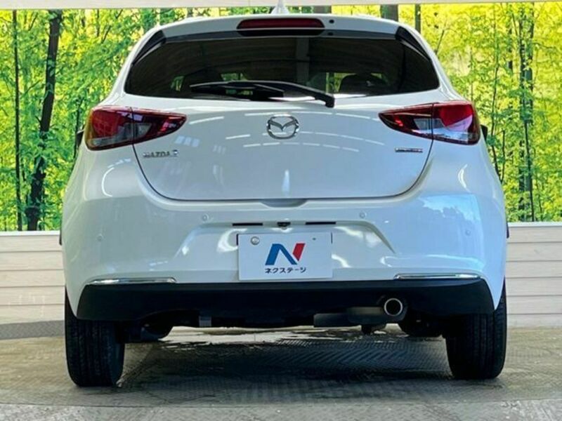 MAZDA2