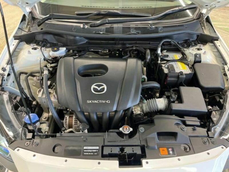 MAZDA2